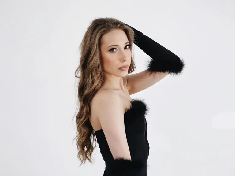 Privatshow mit AlexaHarmon