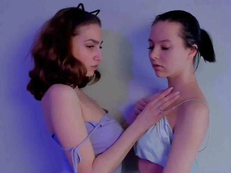 Privatshow mit LauraAndMisty
