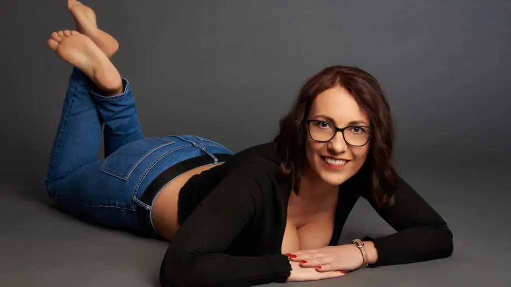 Privatshow mit MmmBoobs