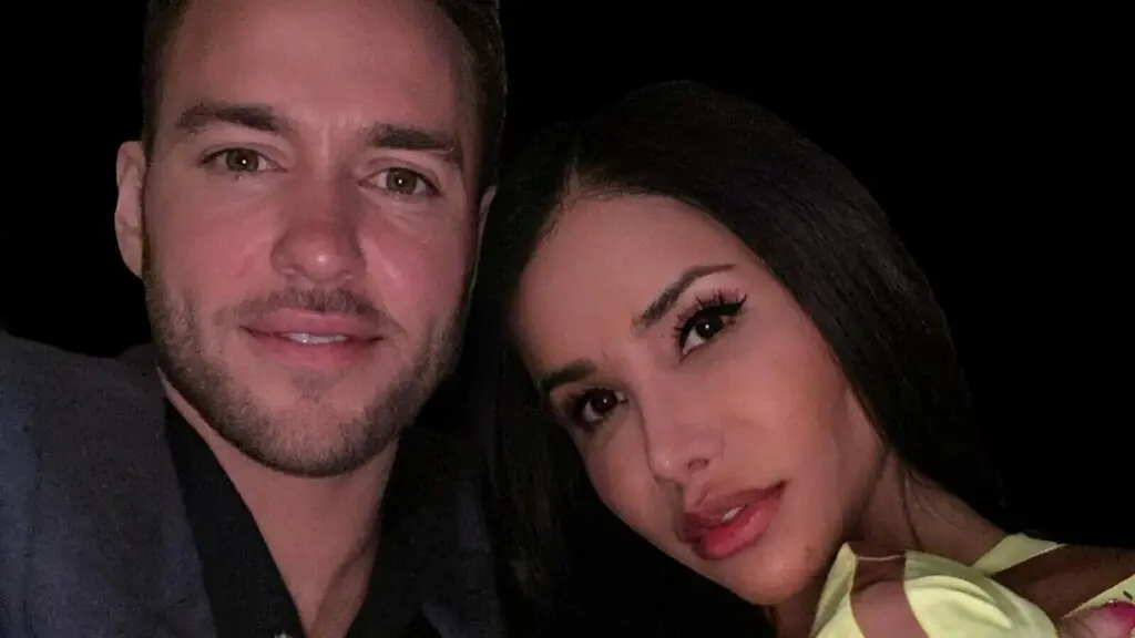 Privatshow mit TrannyyCouple